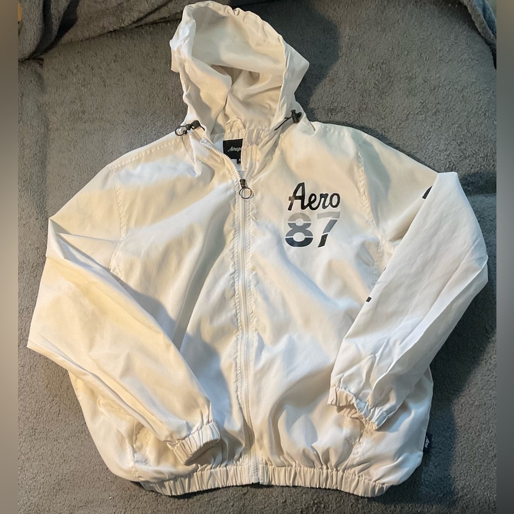 white aeropostale windbreaker